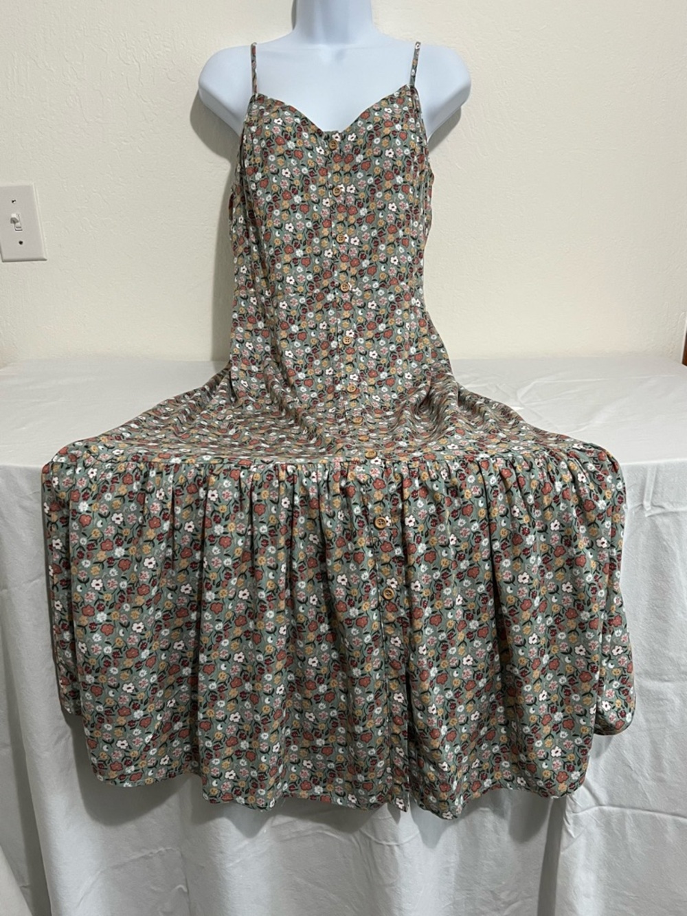 LA Threads - Floral Spaghetti Strap Midi Dress - Neutral Floral NWOT